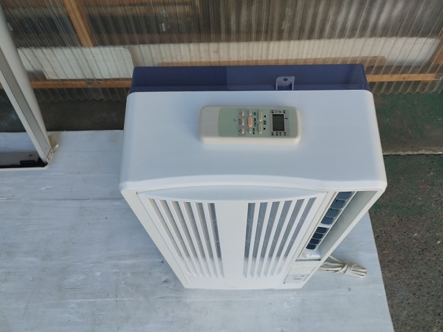 小泉 窓用エアコン ウインドエアコン KAW-1682 2018年製 KOIZUMI