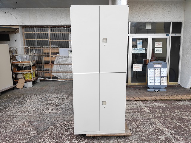 オカムラ　レクトライン　上下３両開き書庫『中古良品、小傷あり』複数入荷！　W900D450 オカムラ レクトライン 上下3両開き書庫『中古良品、小傷あり』複数