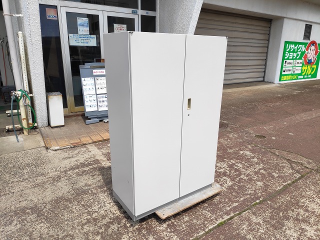 木製縦型下駄箱『良品中古、小傷あり』【リサイクルショップサルフ】
